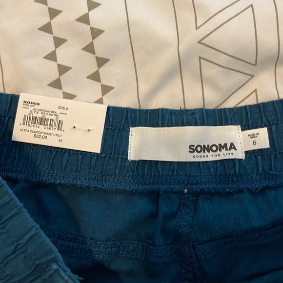 Comfy Sonoma Shorts - Picture 2 of 4